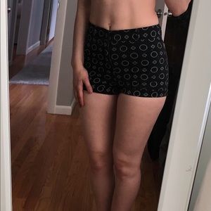 DIVIDED- High Waisted Shorts